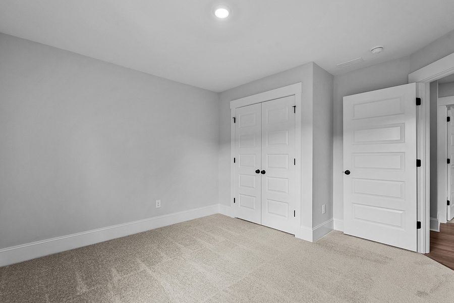 Spacious, unfurnished interior of a new home in Hanes Lake, Winston-Salem (Image 33).