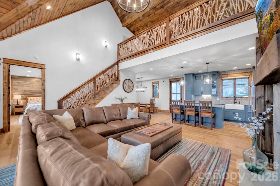 Community amenities in , Banner Elk (Image 39).