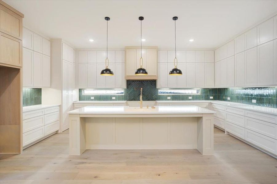 Furnished interior view inside a new home in , Denison (Image 11).