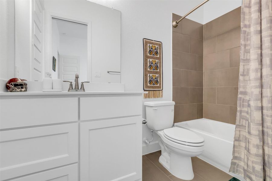 Secondary (ensuite) bathroom Secondary (ensuite) bathroom