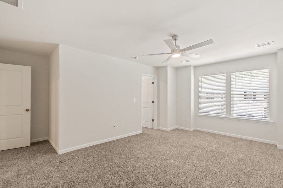 Spacious, unfurnished interior of a new home in Meece, Easley (Image 17).