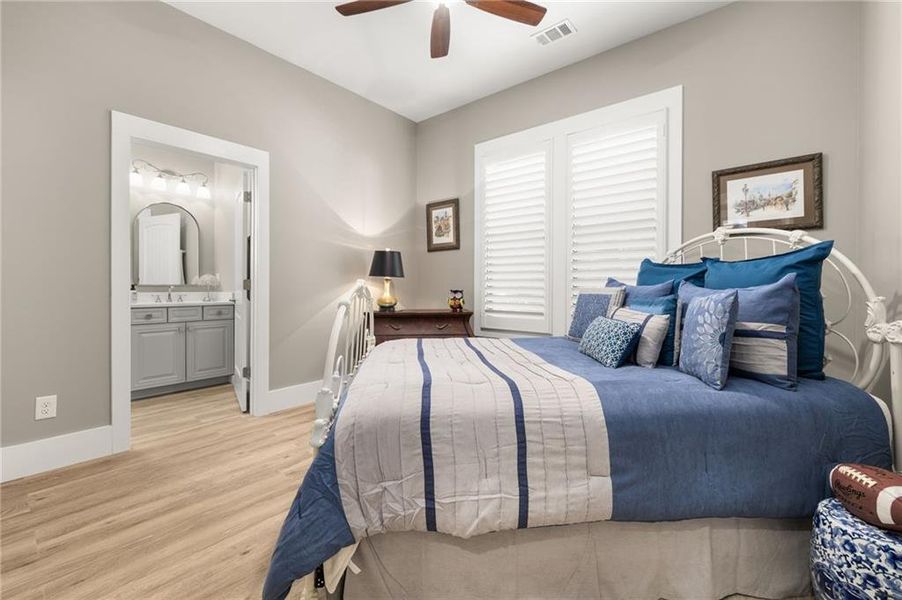 Furnished interior view inside a new home in , Jefferson (Image 30).