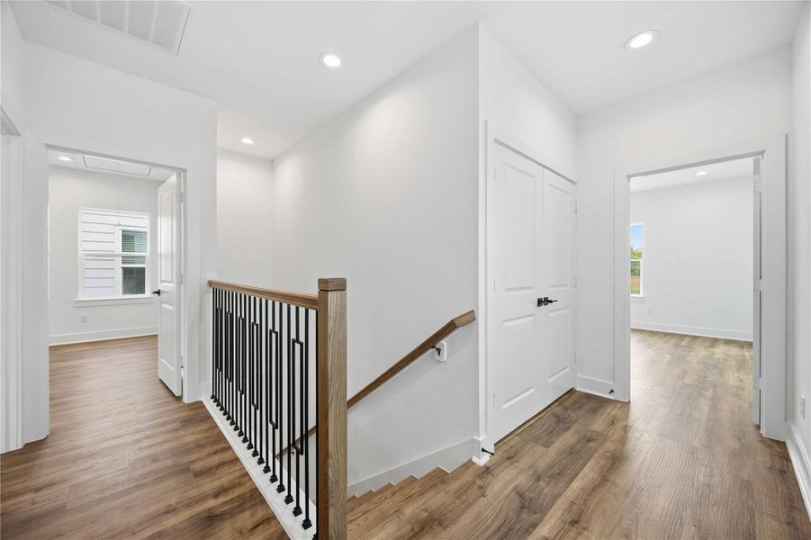 Spacious, unfurnished interior of a new home in , Houston (Image 15).