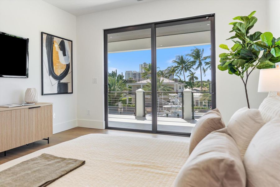 Furnished interior view inside a new home in , West Palm Beach (Image 7).