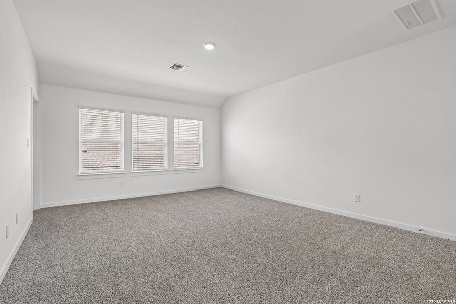 Spacious, unfurnished interior of a new home in Stream Waters, Seguin (Image 25). Spacious, unfurnished interior of a new home in Stream Waters, Seguin (Image 25).