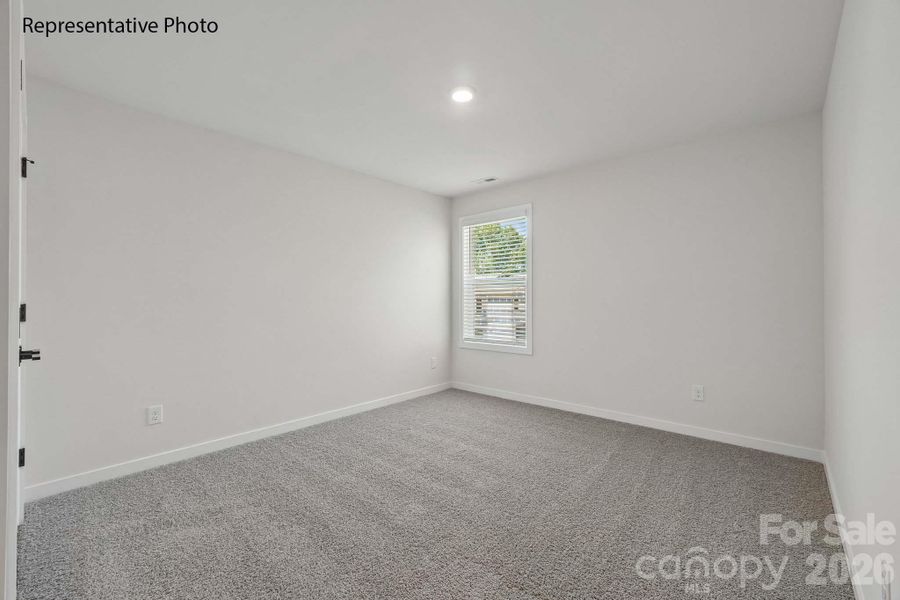 Spacious, unfurnished interior of a new home in Oak Grove Hill, Huntersville (Image 26).