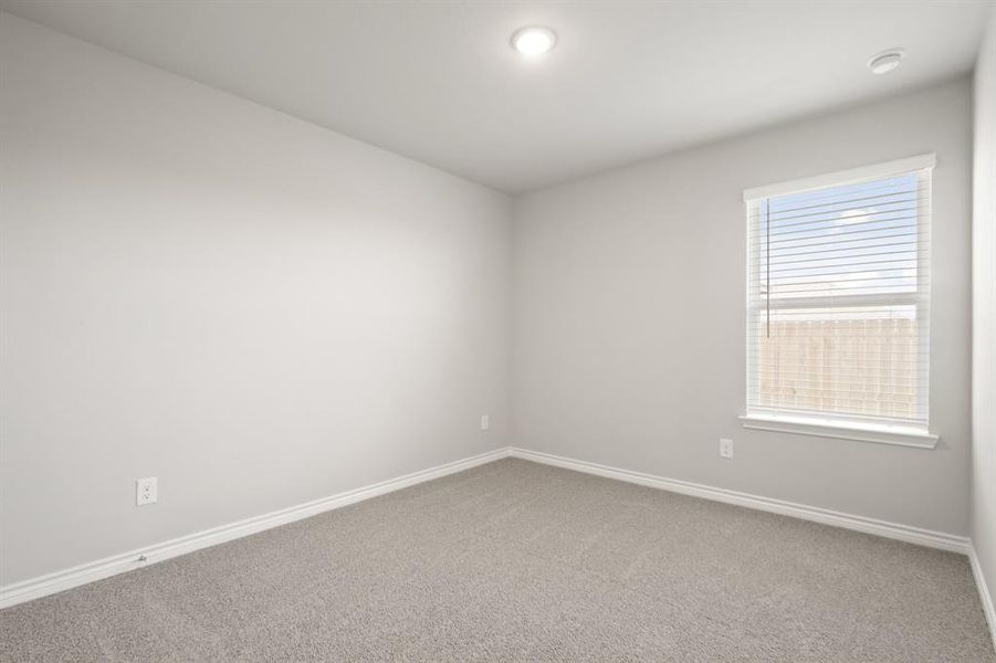 Spacious, unfurnished interior of a new home in Rocky Creek Crossing, Fort Worth (Image 10).