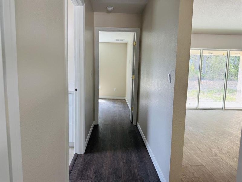 Spacious, unfurnished interior of a new home in , Weeki Wachee (Image 16).