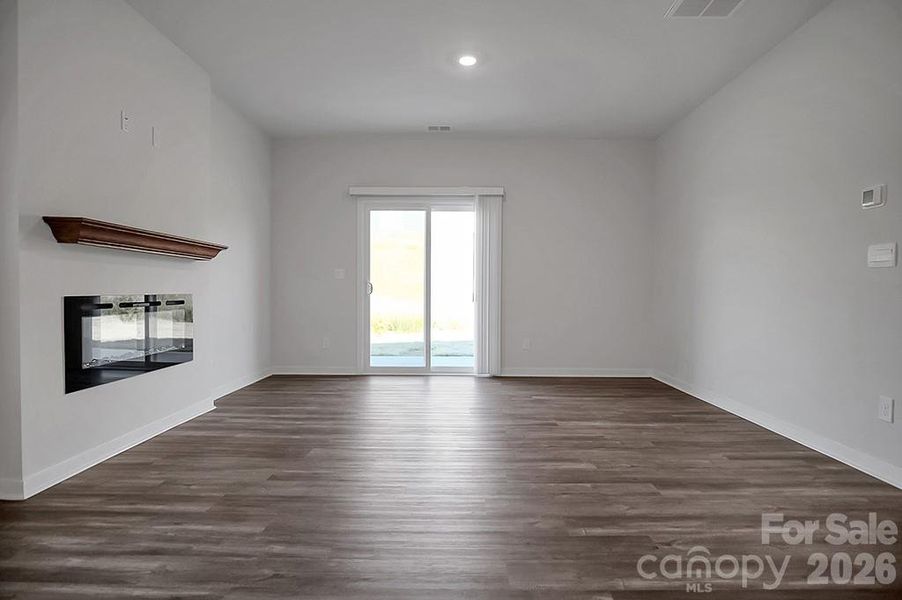 Spacious, unfurnished interior of a new home in , Kings Mountain (Image 26).