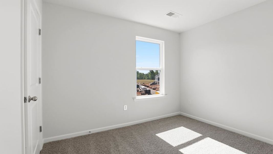 Spacious, unfurnished interior of a new home in Cedar Gap, Fountain Inn (Image 25).