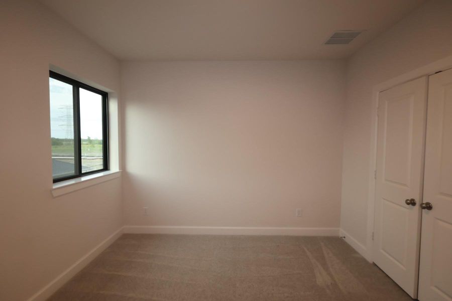 Spacious, unfurnished interior of a new home in Sienna - Landmark Row Collection, Missouri City (Image 10). Spacious, unfurnished interior of a new home in Sienna - Landmark Row Collection, Missouri City (Image 10).