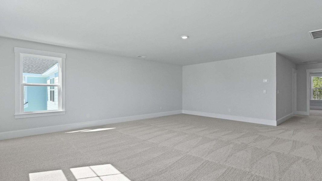 Spacious, unfurnished interior of a new home in Sheep Island, Summerville (Image 10).