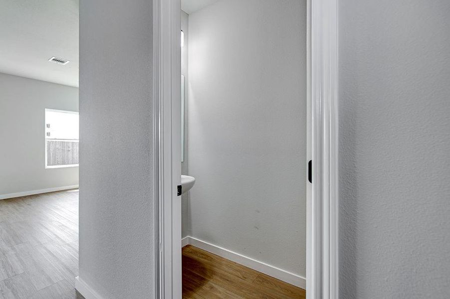 Spacious, unfurnished interior of a new home in Trails of Fossil Creek, Fort Worth (Image 14).