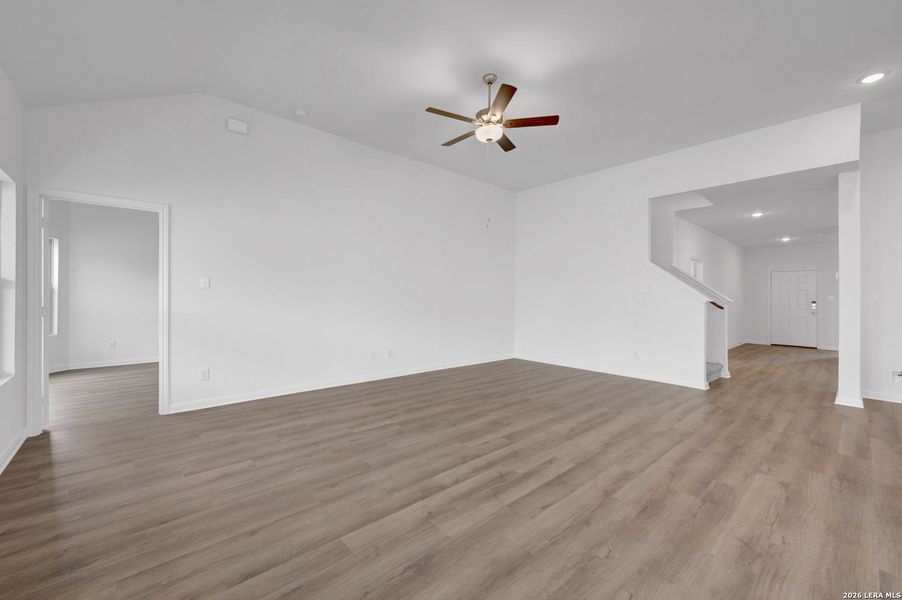 Spacious, unfurnished interior of a new home in Greenspoint Heights, Seguin (Image 41).
