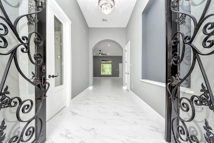 Spacious, unfurnished interior of a new home in , Dayton (Image 18).