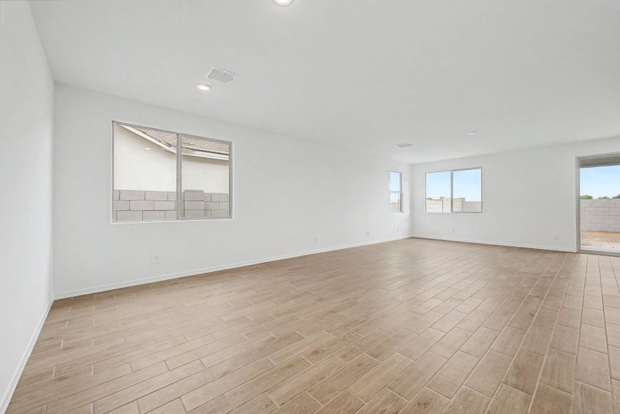 Spacious, unfurnished interior of a new home in Landmarke, San Tan Valley (Image 8). Spacious, unfurnished interior of a new home in Landmarke, San Tan Valley (Image 8).