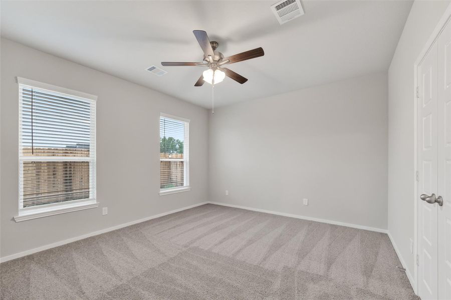 Spacious, unfurnished interior of a new home in Rollingbrook Estates, Baytown (Image 41).