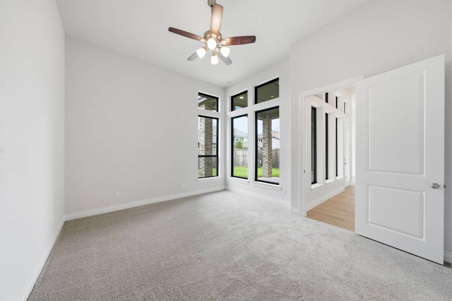 Spacious, unfurnished interior of a new home in Bridgeland 50′, Cypress (Image 26).
