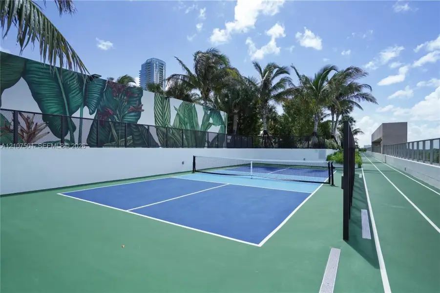 Community amenities in , Miami (Image 45).