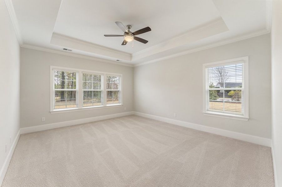 Spacious, unfurnished interior of a new home in Taylor Oaks, Greenville (Image 24).