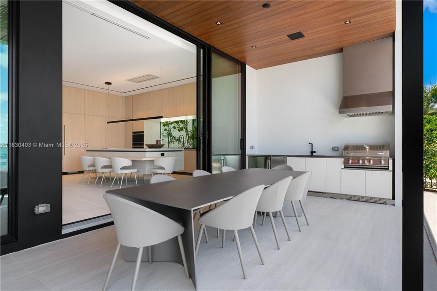 Furnished interior view inside a new home in , Miami Beach (Image 4).