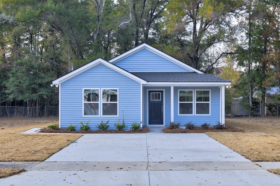 Front exterior of a new home in , Walterboro, SC, highlighting curb appeal (Image 1). Front exterior of a new home in , Walterboro, SC, highlighting curb appeal (Image 1).