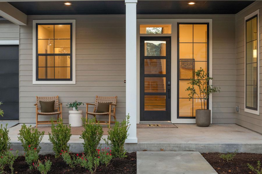 View of exterior entry with covered porch View of exterior entry with covered porch