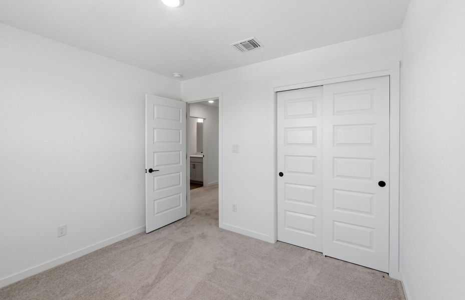 Spacious, unfurnished interior of a new home in Wolf Ranch, Georgetown (Image 39). Spacious, unfurnished interior of a new home in Wolf Ranch, Georgetown (Image 39).