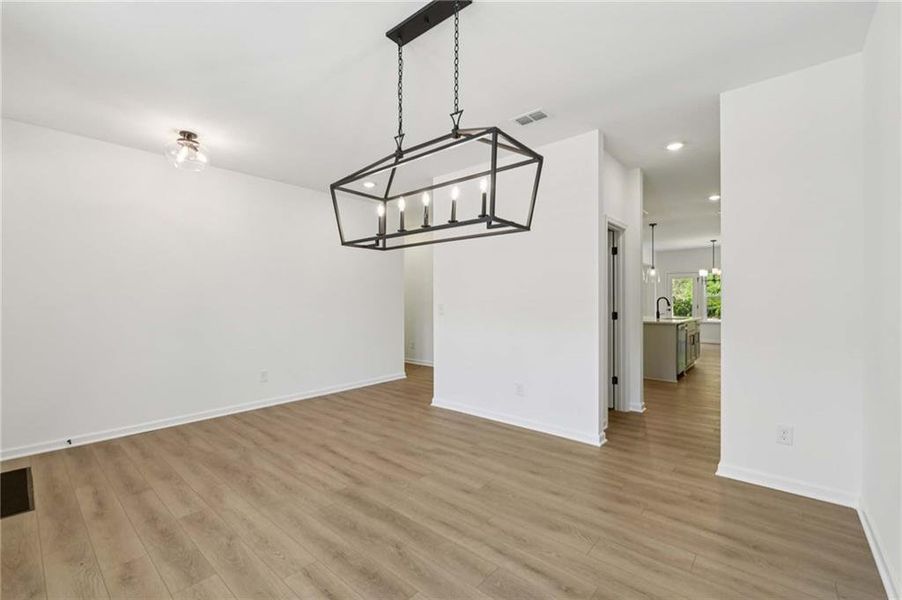 Spacious, unfurnished interior of a new home in Creekside, Dawsonville (Image 20).