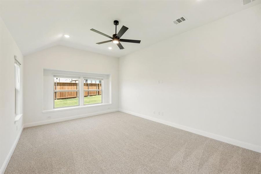 Spacious, unfurnished interior of a new home in Creekview Meadows, Pilot Point (Image 27). Spacious, unfurnished interior of a new home in Creekview Meadows, Pilot Point (Image 27).