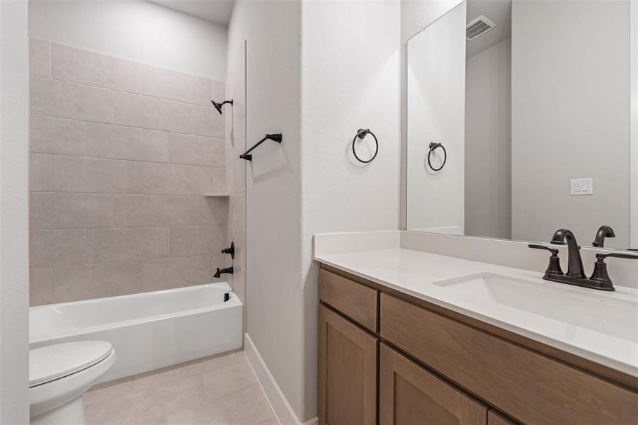 Furnished interior view inside a new home in Fannin Ranch, Leonard (Image 11).
