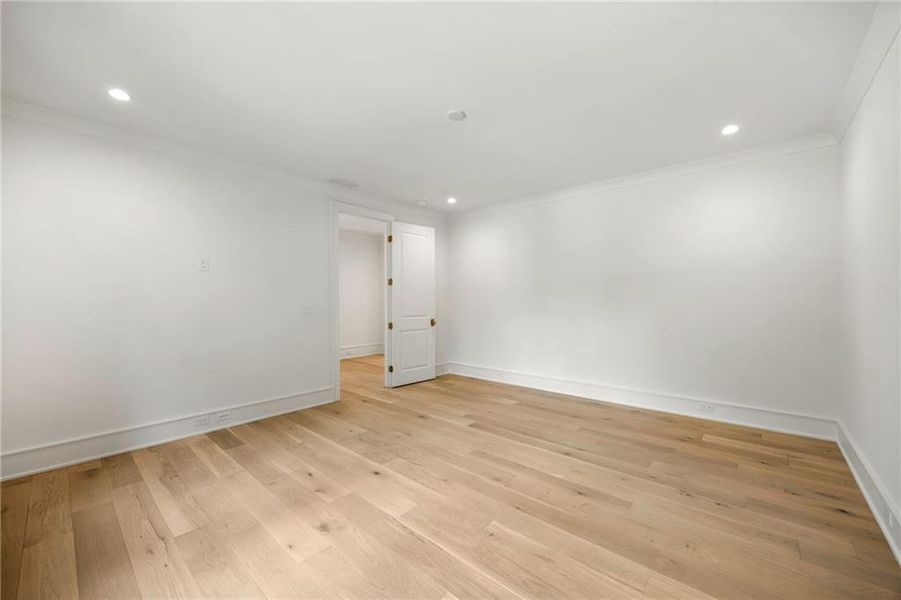 Spacious, unfurnished interior of a new home in , Atlanta (Image 54).
