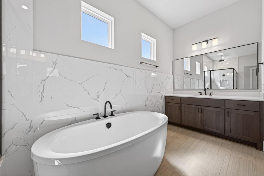 Furnished interior view inside a new home in , Missouri City (Image 43).