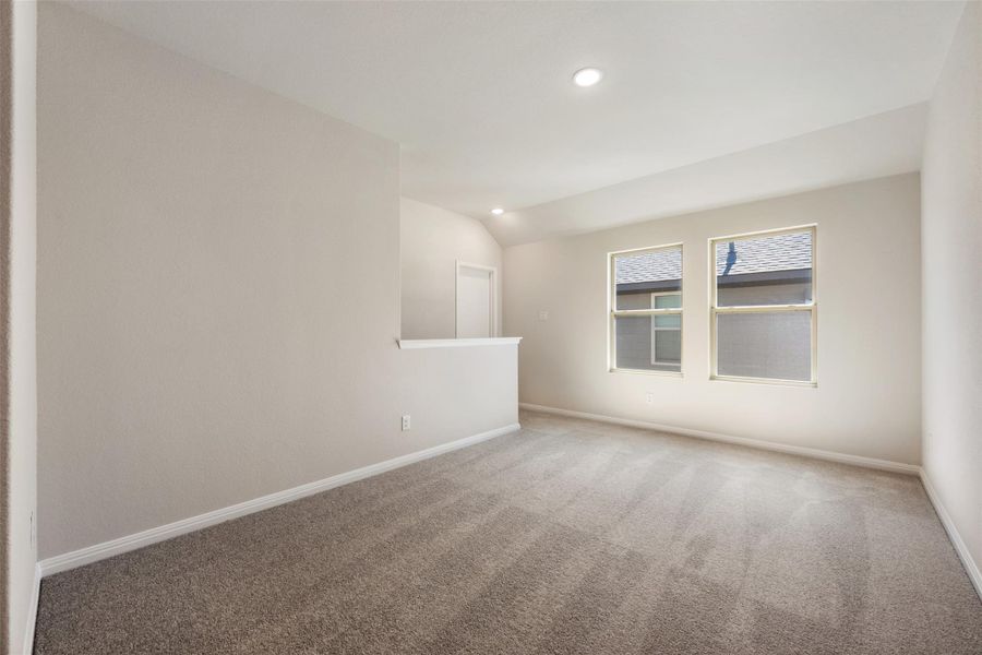 Spacious, unfurnished interior of a new home in Patterson Ranch, Georgetown (Image 31).