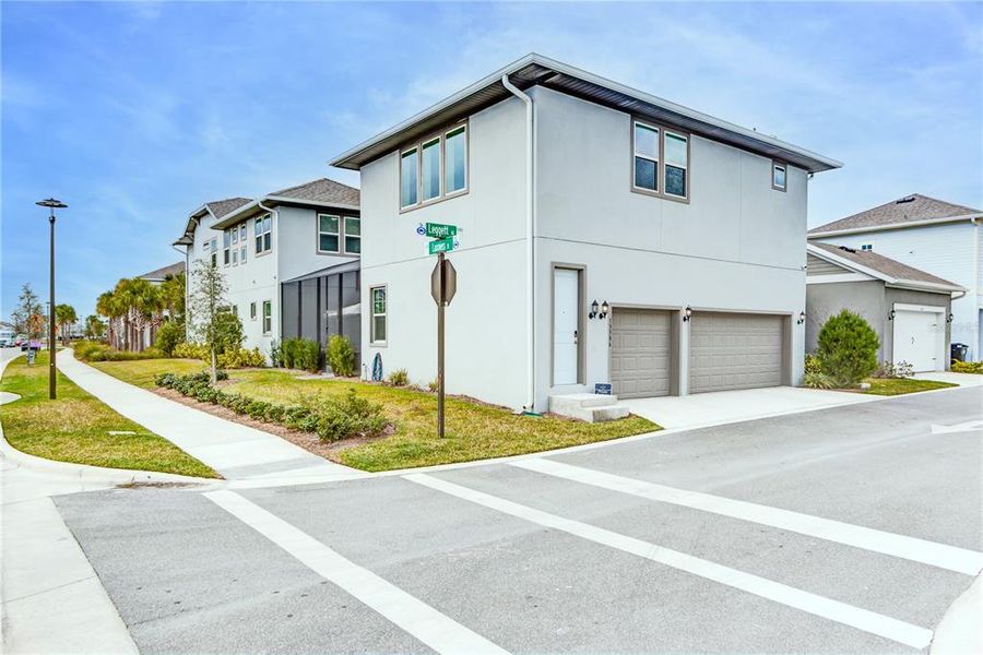 side elevation apartment -garage right