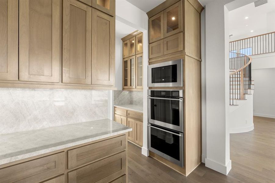 11. 5300 Ivybridge - Kitchen (3)