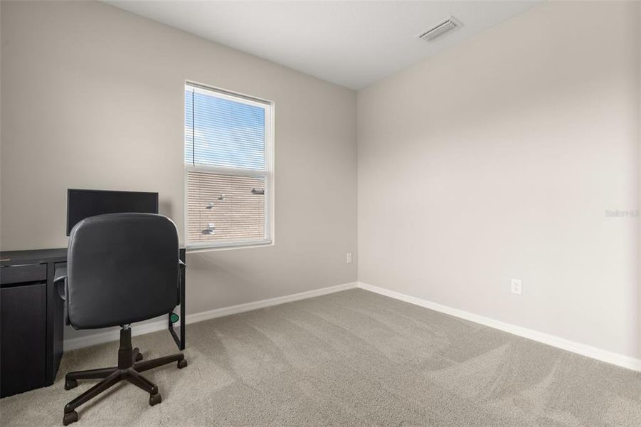 Spacious, unfurnished interior of a new home in Deerbrook, Land O' Lakes (Image 43).