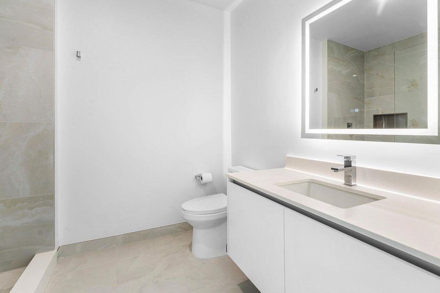 024-220LakeShoreDrive-1415-LakePark-FL-3
