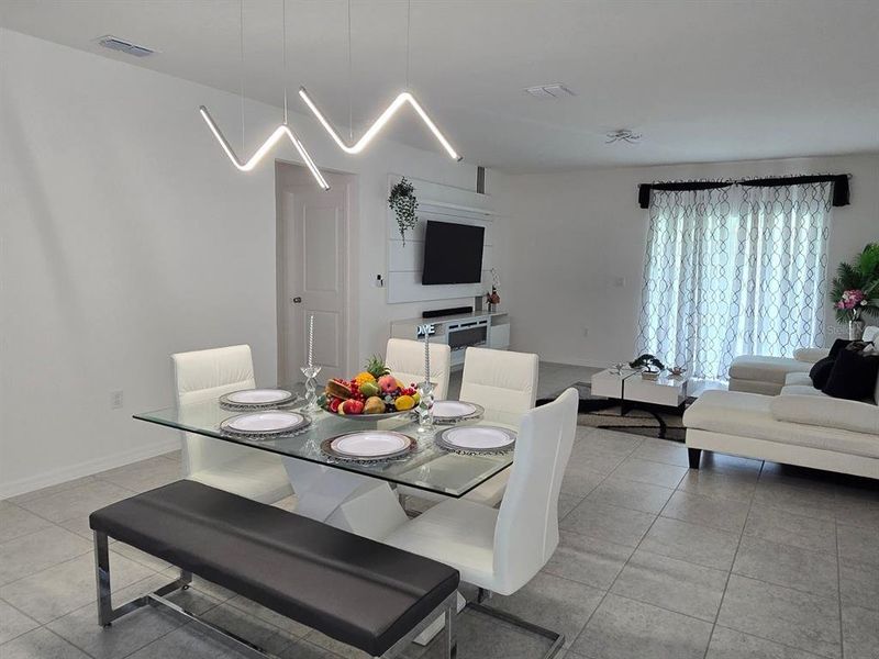 Furnished interior view inside a new home in Hammock Reserve, Haines City (Image 15).
