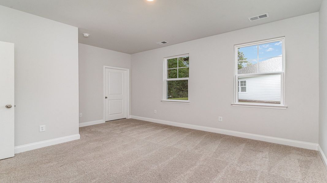 Spacious, unfurnished interior of a new home in Eden Springs, Longs (Image 14).