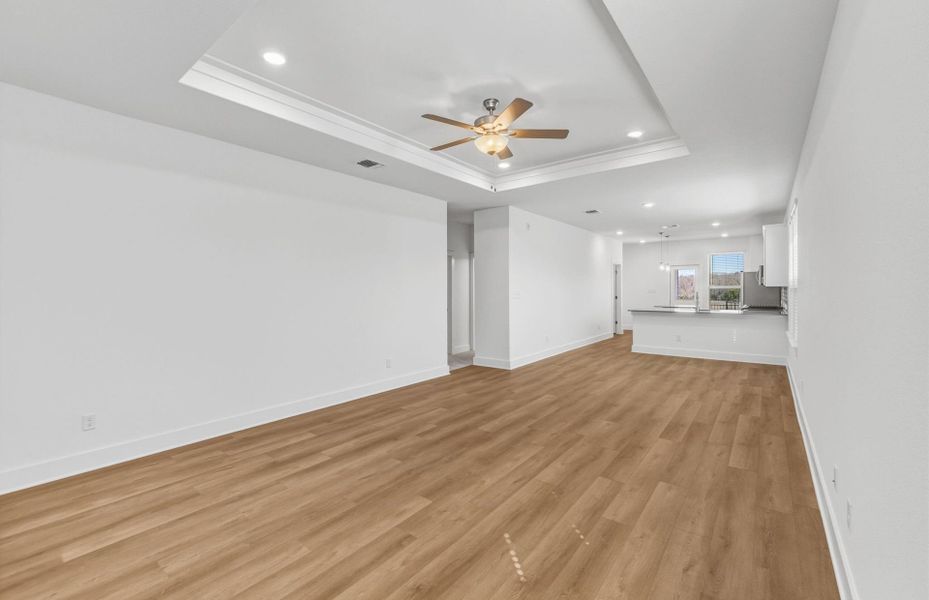 Spacious, unfurnished interior of a new home in Saddleback at Santa Rita Ranch, Liberty Hill (Image 34).