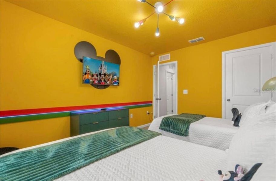 Furnished interior view inside a new home in , Kissimmee (Image 29).