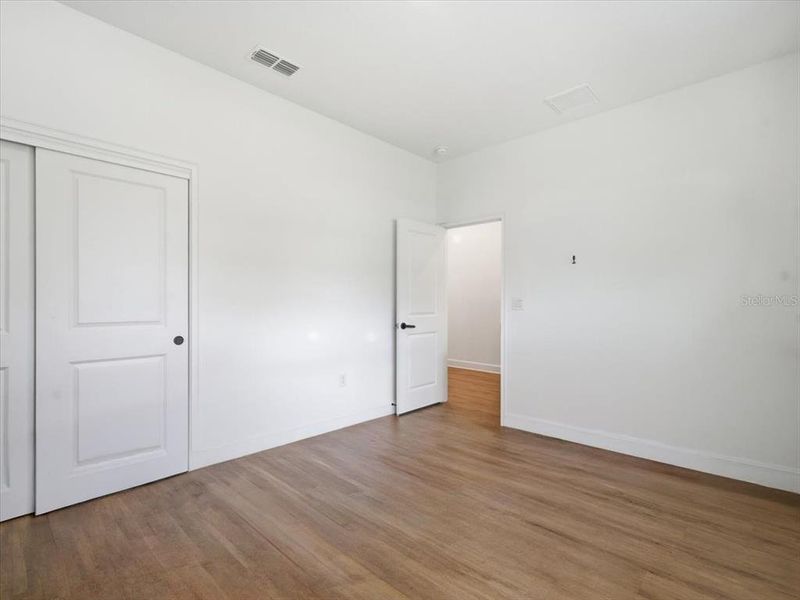 Spacious, unfurnished interior of a new home in , Spring Hill (Image 44).