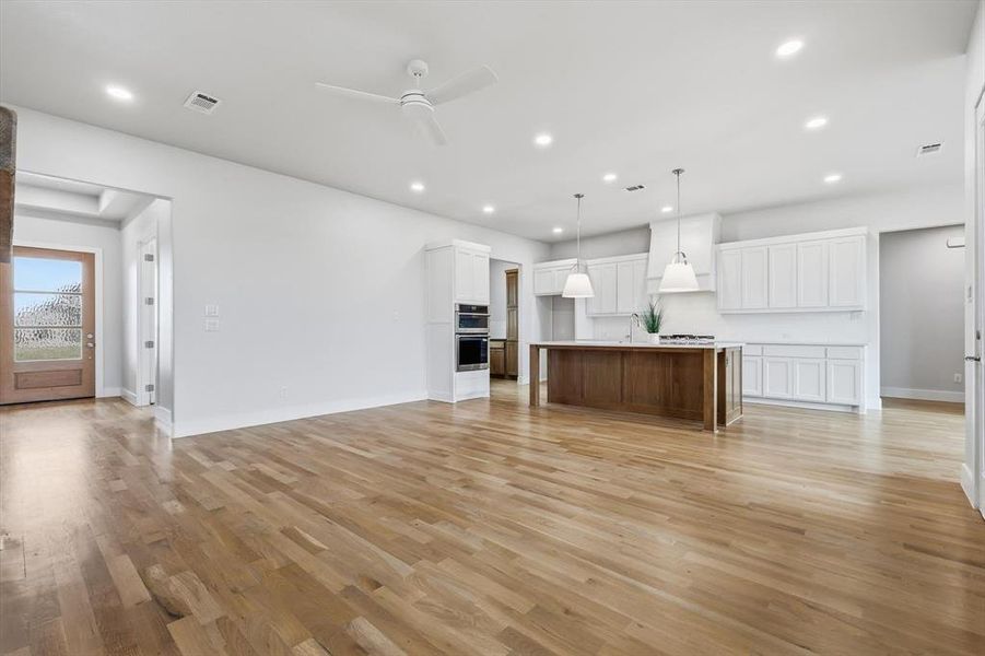 Spacious, unfurnished interior of a new home in , Mesquite (Image 34).