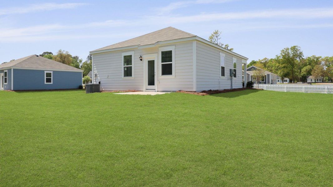 Exterior details and patio area of a home in North Shore, Summerton (Image 3).