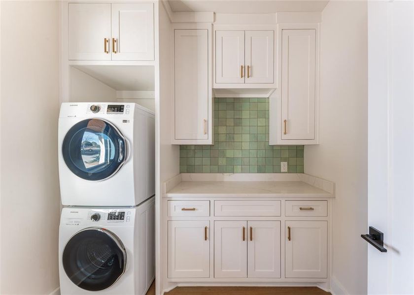 Furnished interior view inside a new home in , Glen Rose (Image 11).