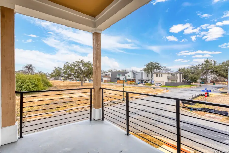 Exterior details and patio area of a home in , San Antonio (Image 20).
