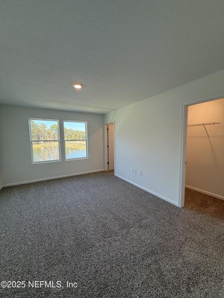 Spacious, unfurnished interior of a new home in Trout River, Jacksonville (Image 24).