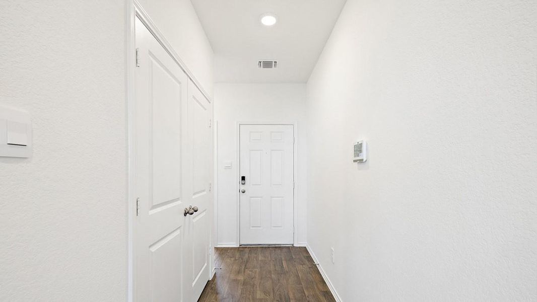 Spacious, unfurnished interior of a new home in Wayside, Uhland (Image 21). Spacious, unfurnished interior of a new home in Wayside, Uhland (Image 21).