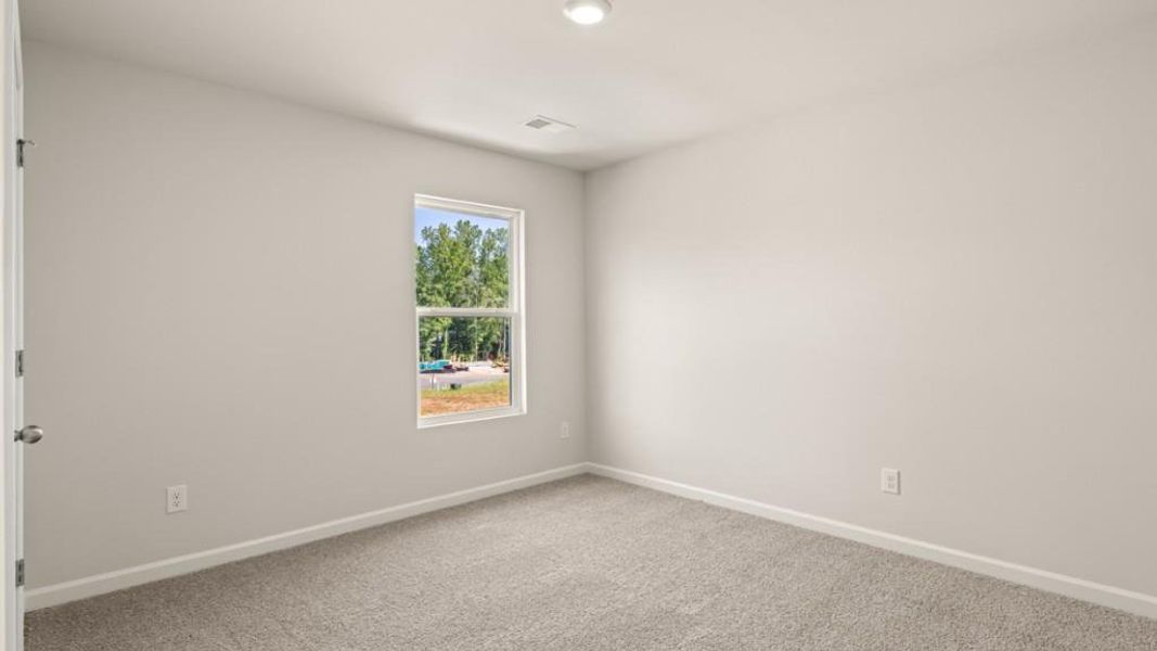 Spacious, unfurnished interior of a new home in Fairhaven, Lithia Springs (Image 29).